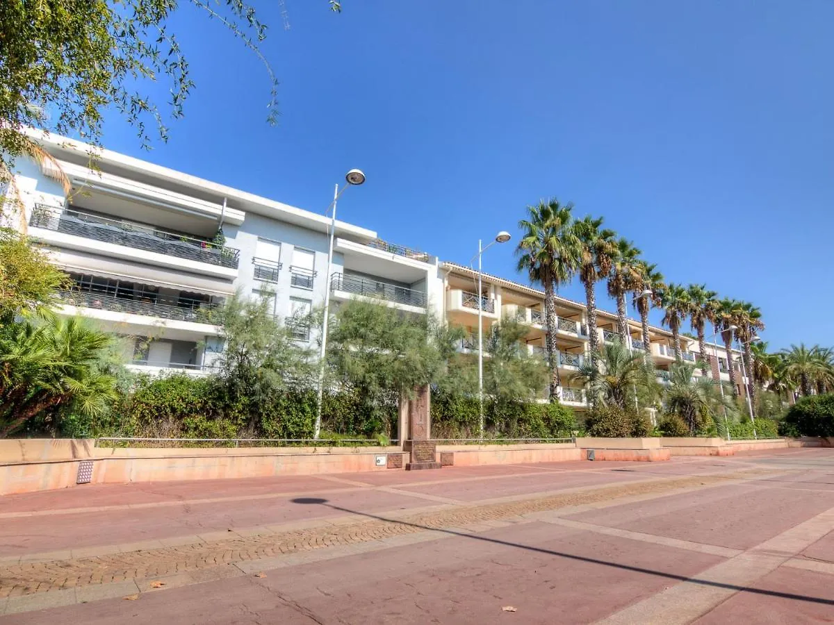 Apartment Le Magellan-1 By Interhome Saint-Raphael  0*, Saint-Raphael (Var)